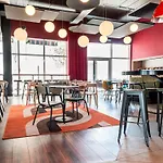 Ibis Styles Centre Gare מלון 3*