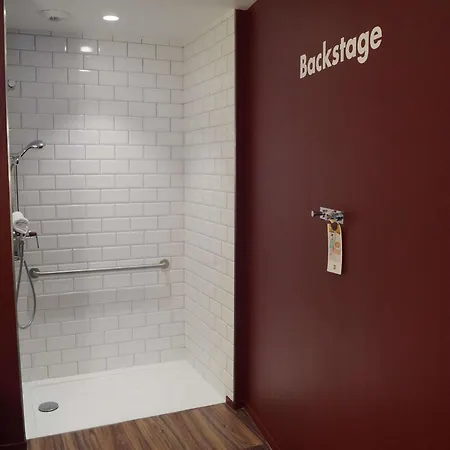 Ibis Styles Centre Gare لونس