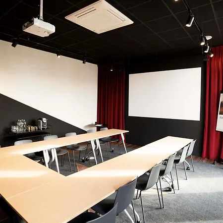 Ibis Styles Centre Gare 3* Λανς