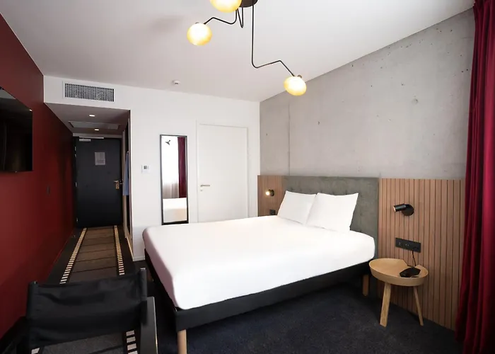 Ibis Styles Centre Gare 朗斯